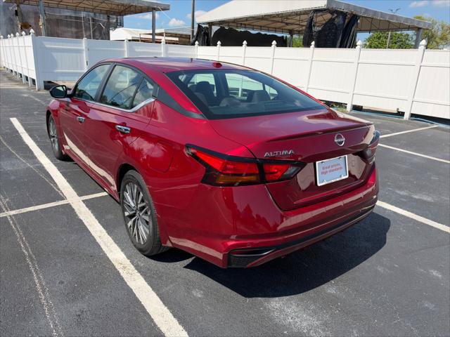 Used 2024 Nissan Altima 2.5 SV FWD image 4
