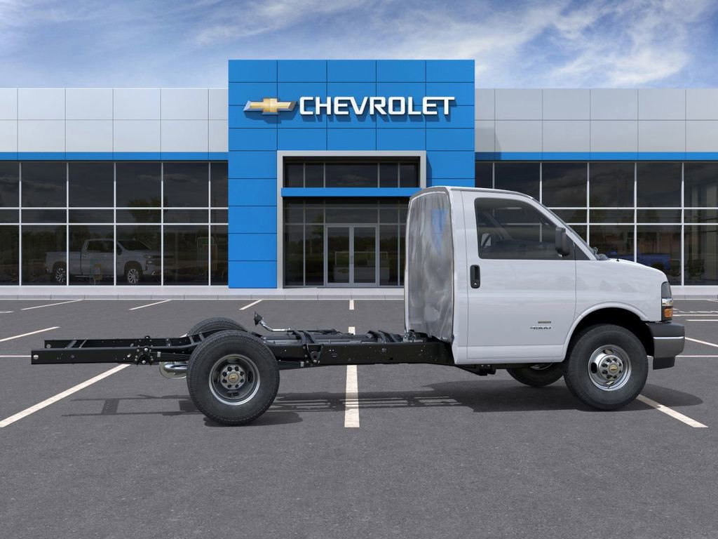 New 2025 Chevrolet Express 3500 w/ Power Convenience Package RWD image 5