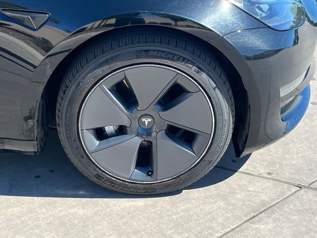 Used 2023 Tesla Model 3 Standard Range image 5