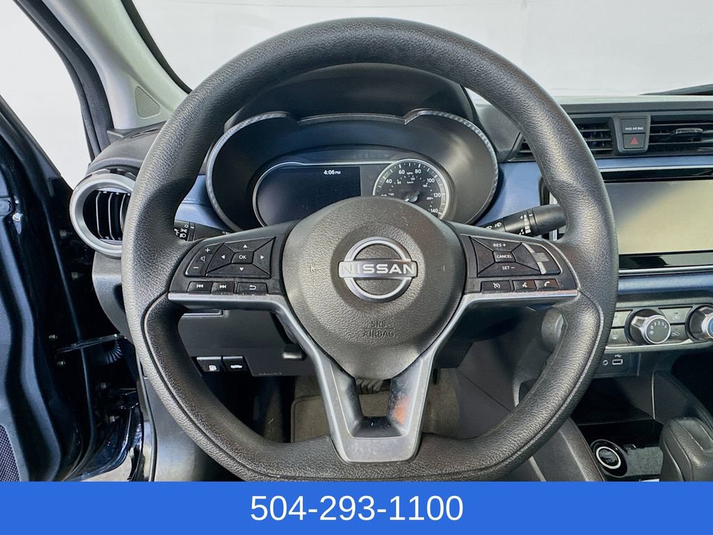 Used 2025 Nissan Versa SV image 10