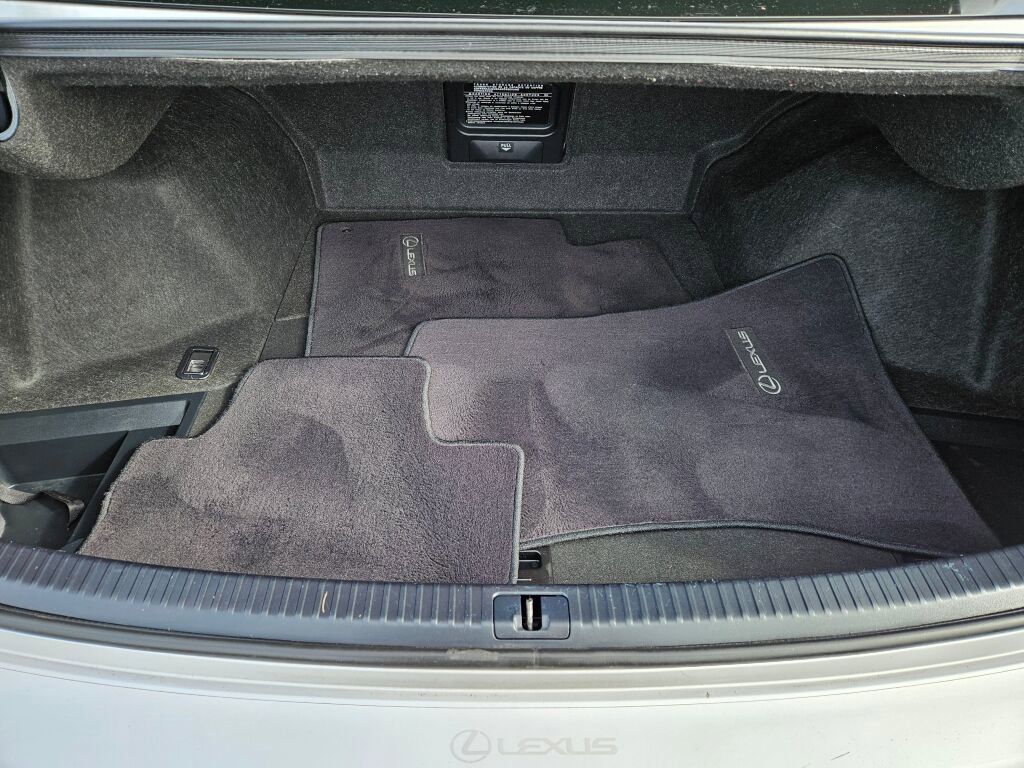 Used 2011 Lexus IS 250 w/ Premium Pkg Value Edition image 9
