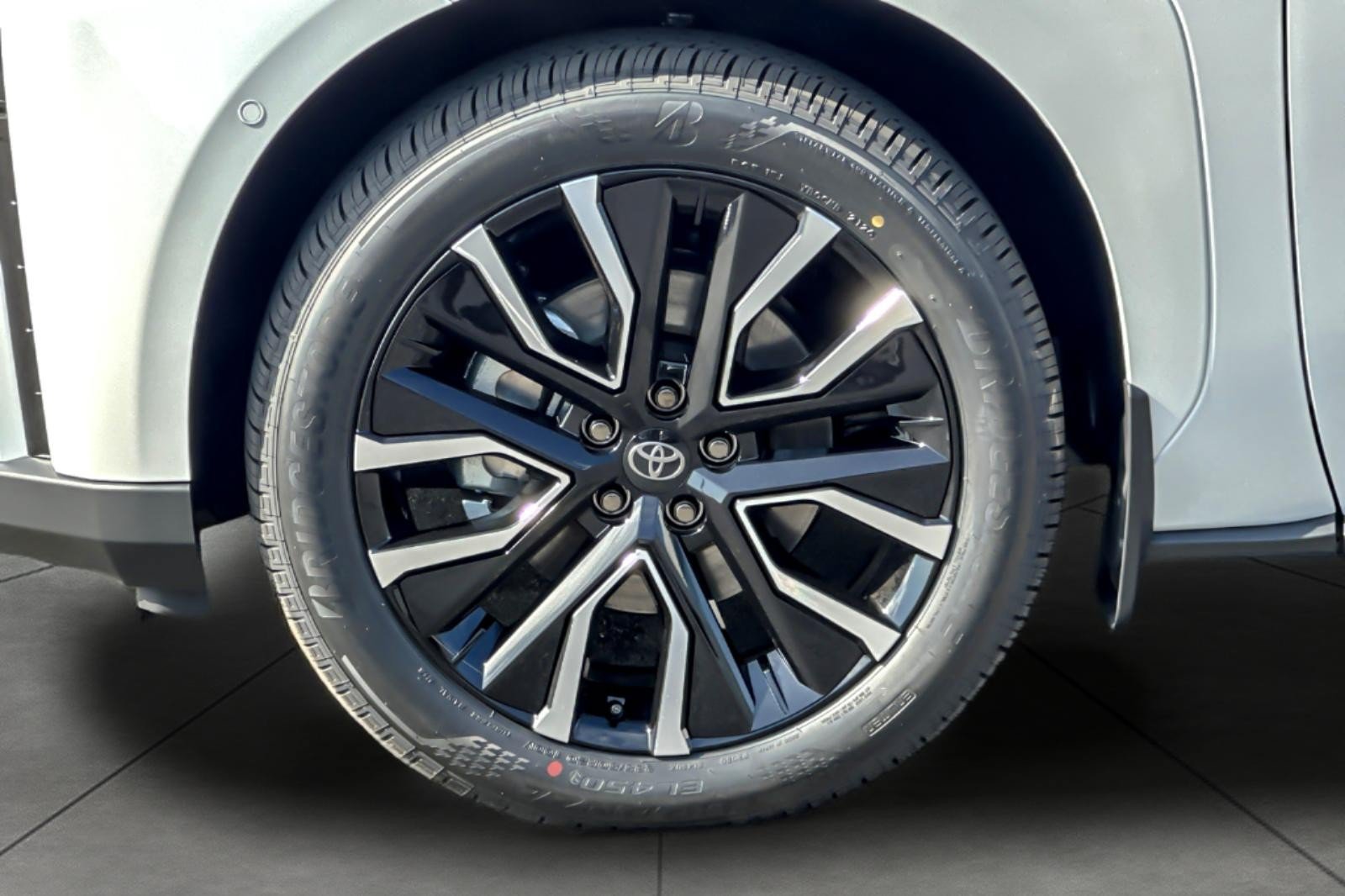 New 2026 Toyota bZ FWD image 25