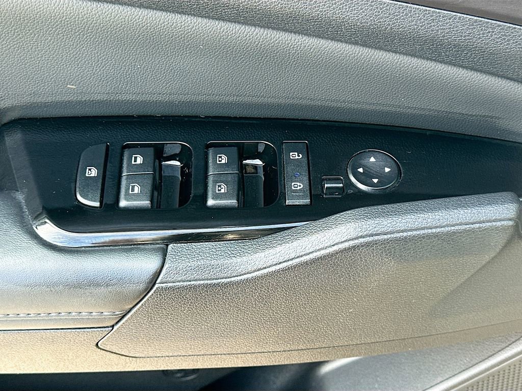 Used 2024 Kia Sportage EX image 18