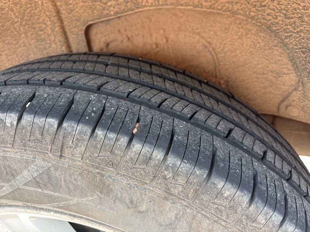 Used 2009 Jeep Compass Sport image 9