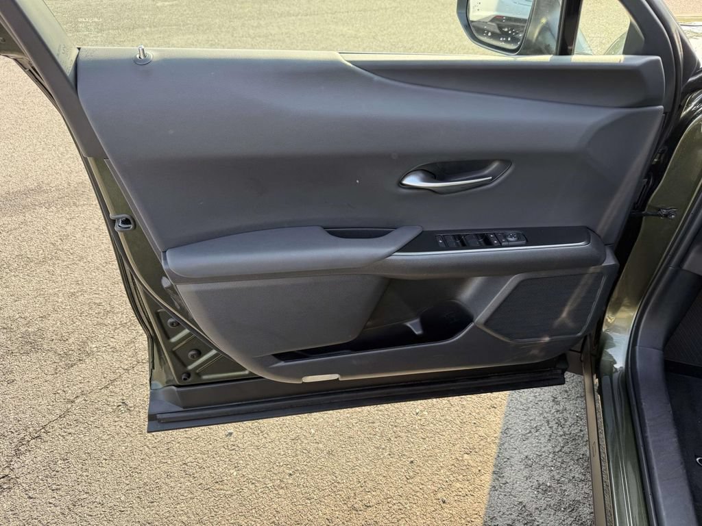 Used 2025 Lexus UX 300h AWD w/ Accessory Package (Z1) image 13