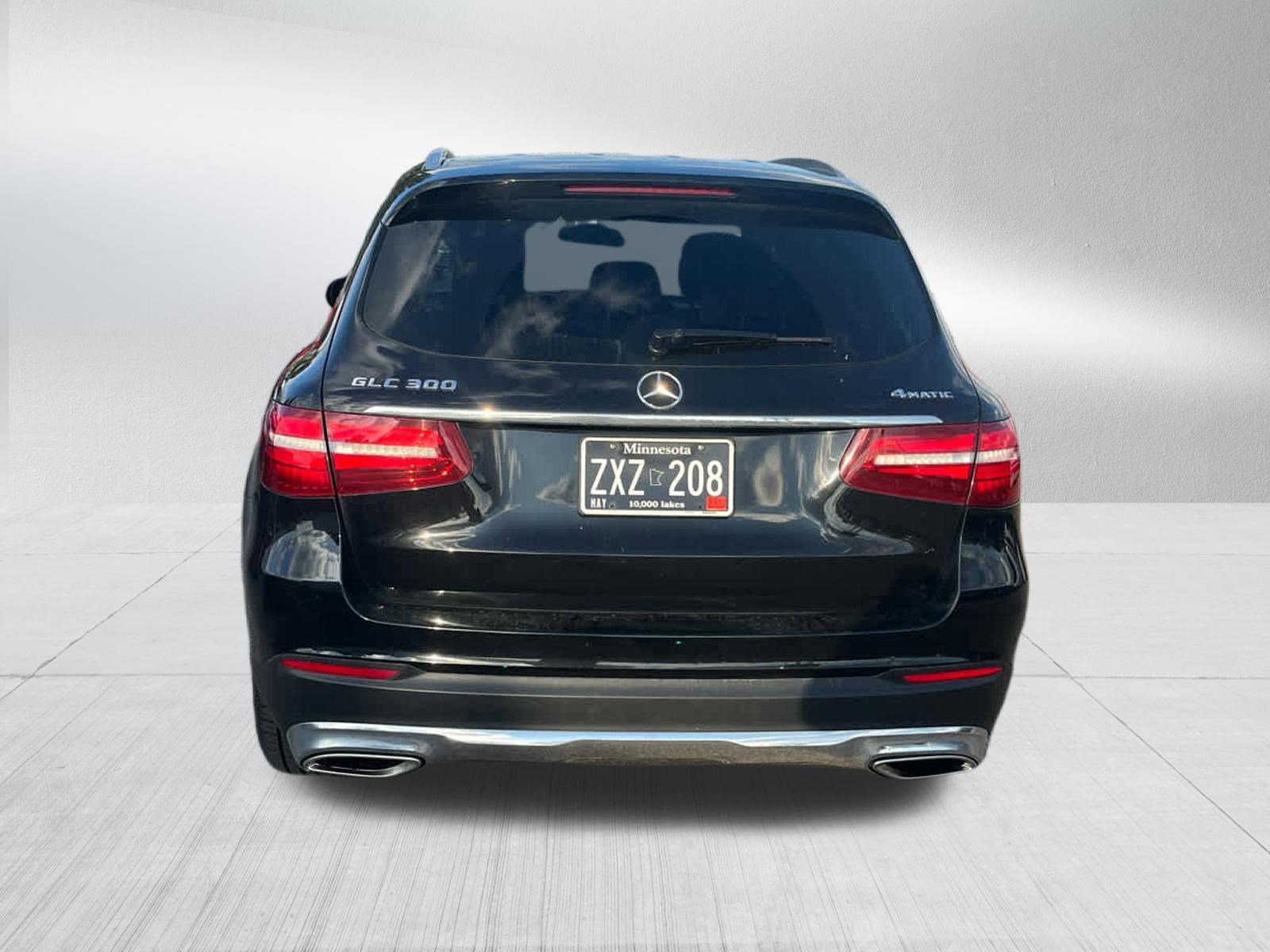 Used 2019 Mercedes-Benz GLC 300 4MATIC image 4