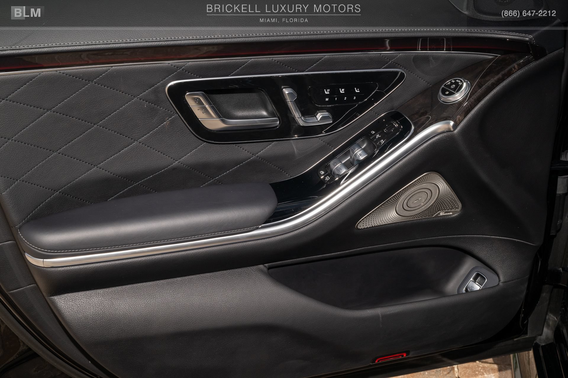Used 2024 Mercedes-Benz S 580 4MATIC Sedan w/ AMG Line image 11