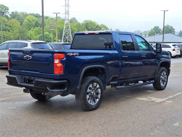 Used 2023 Chevrolet Silverado 2500 Custom w/ Custom Value Package image 5