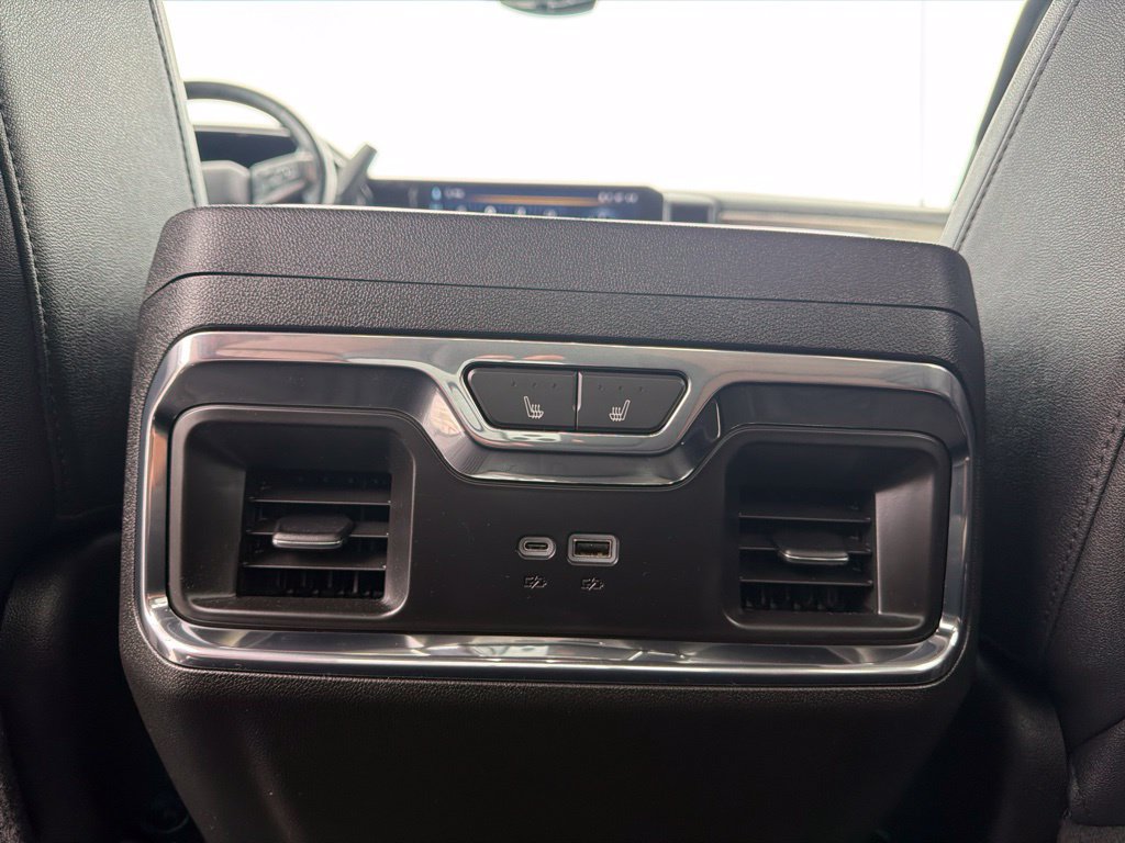 Used 2024 Chevrolet Silverado 3500 High Country w/ High Country Premium Package AWD/4WD image 17