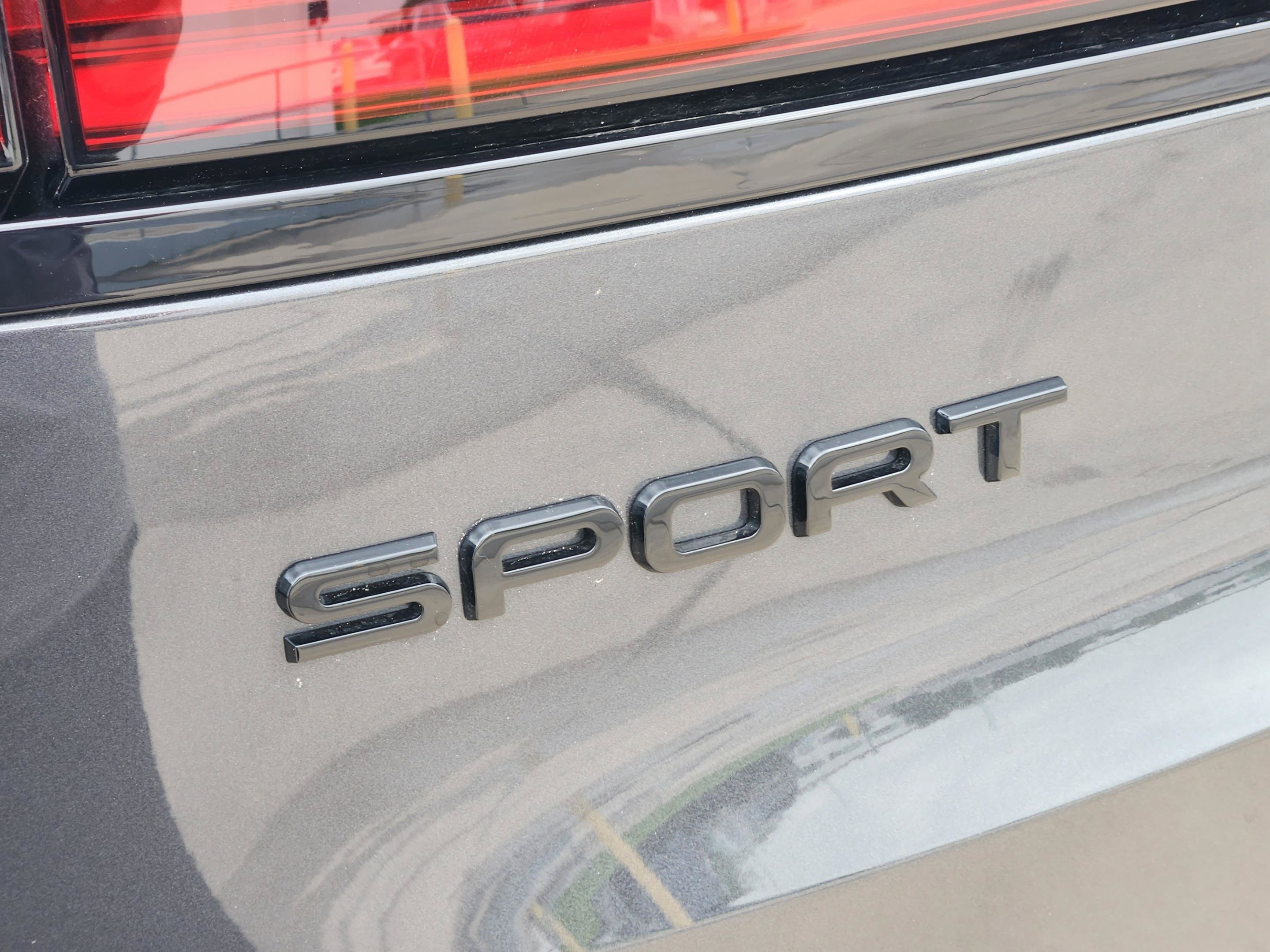 New 2026 Land Rover Range Rover Sport Dynamic SE AWD/4WD image 12