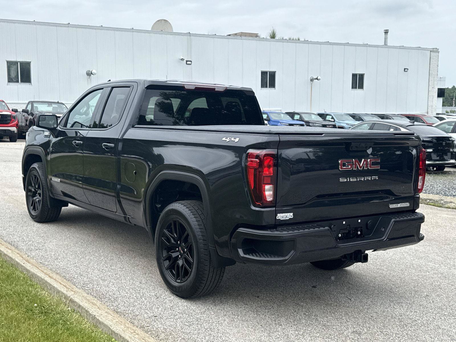 Used 2025 GMC Sierra 1500 Elevation AWD/4WD image 8