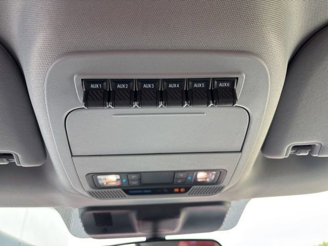 New 2023 Ford F550 4x4 Regular Cab Super Duty image 35