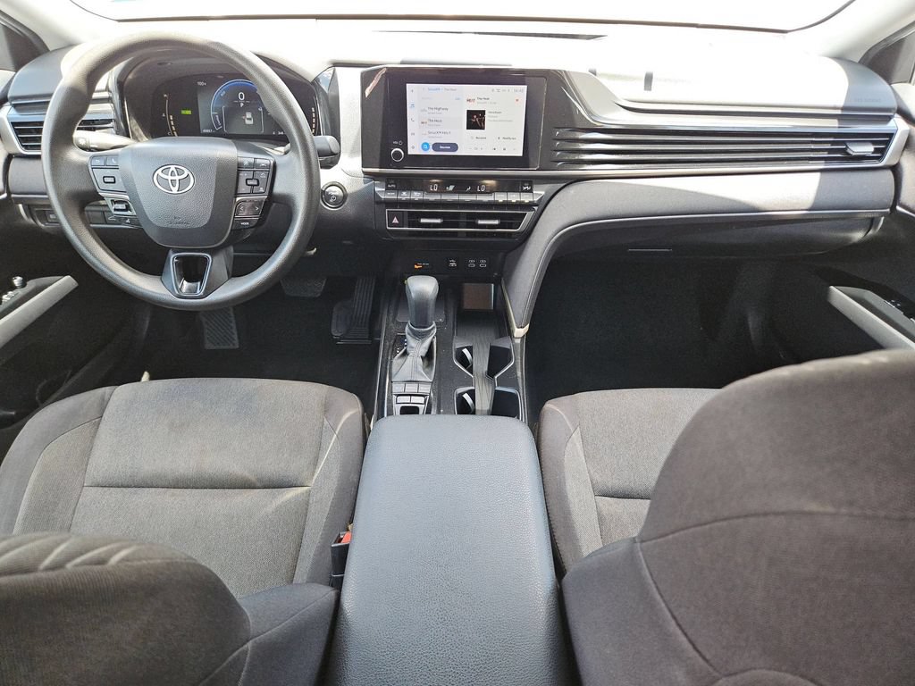 Used 2025 Toyota Camry LE FWD image 19