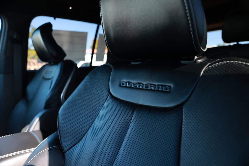 New 2025 Jeep Grand Cherokee Overland w/ Luxury Tech Group IV image 14