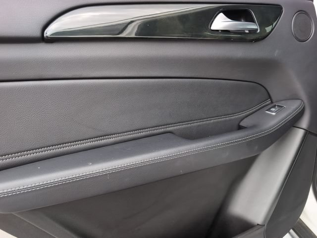 Used 2019 Mercedes-Benz GLS 450 4MATIC image 30