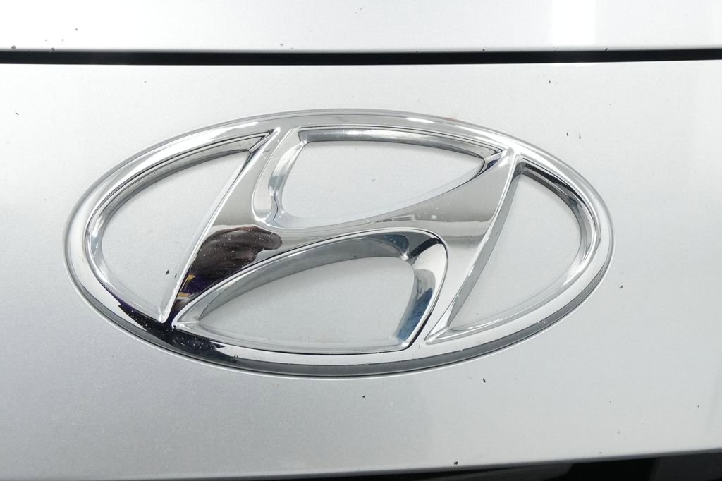 Used 2021 Hyundai Elantra SEL w/ Convenience Package image 12