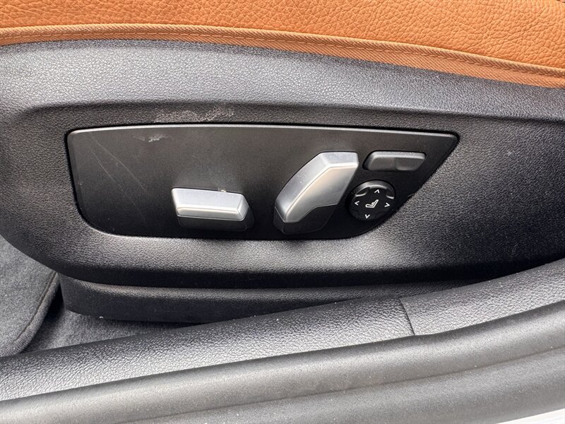 Used 2021 BMW 540i xDrive w/ Premium Package AWD/4WD image 14
