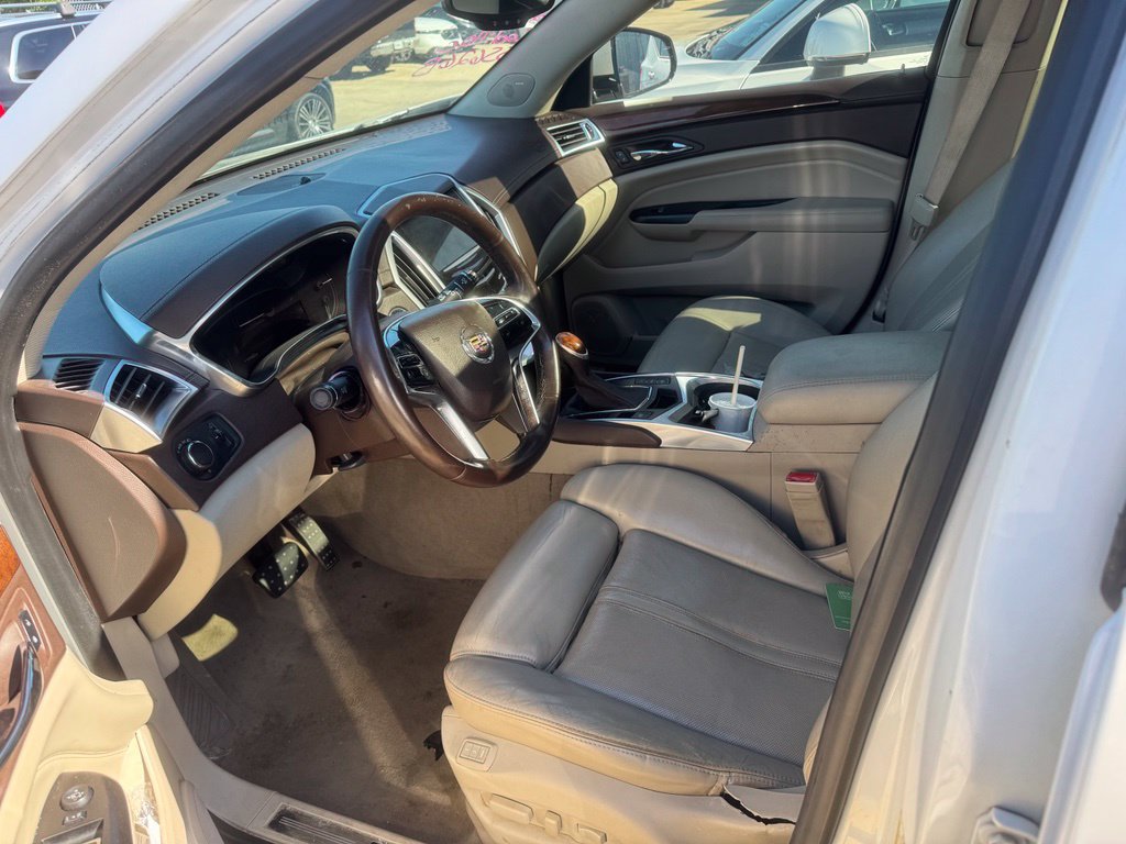 Used 2015 Cadillac SRX Luxury w/ Driver Awareness Package FWD image 5