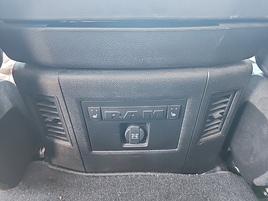 Used 2019 RAM 1500 Laramie w/ Convenience Group RWD image 21