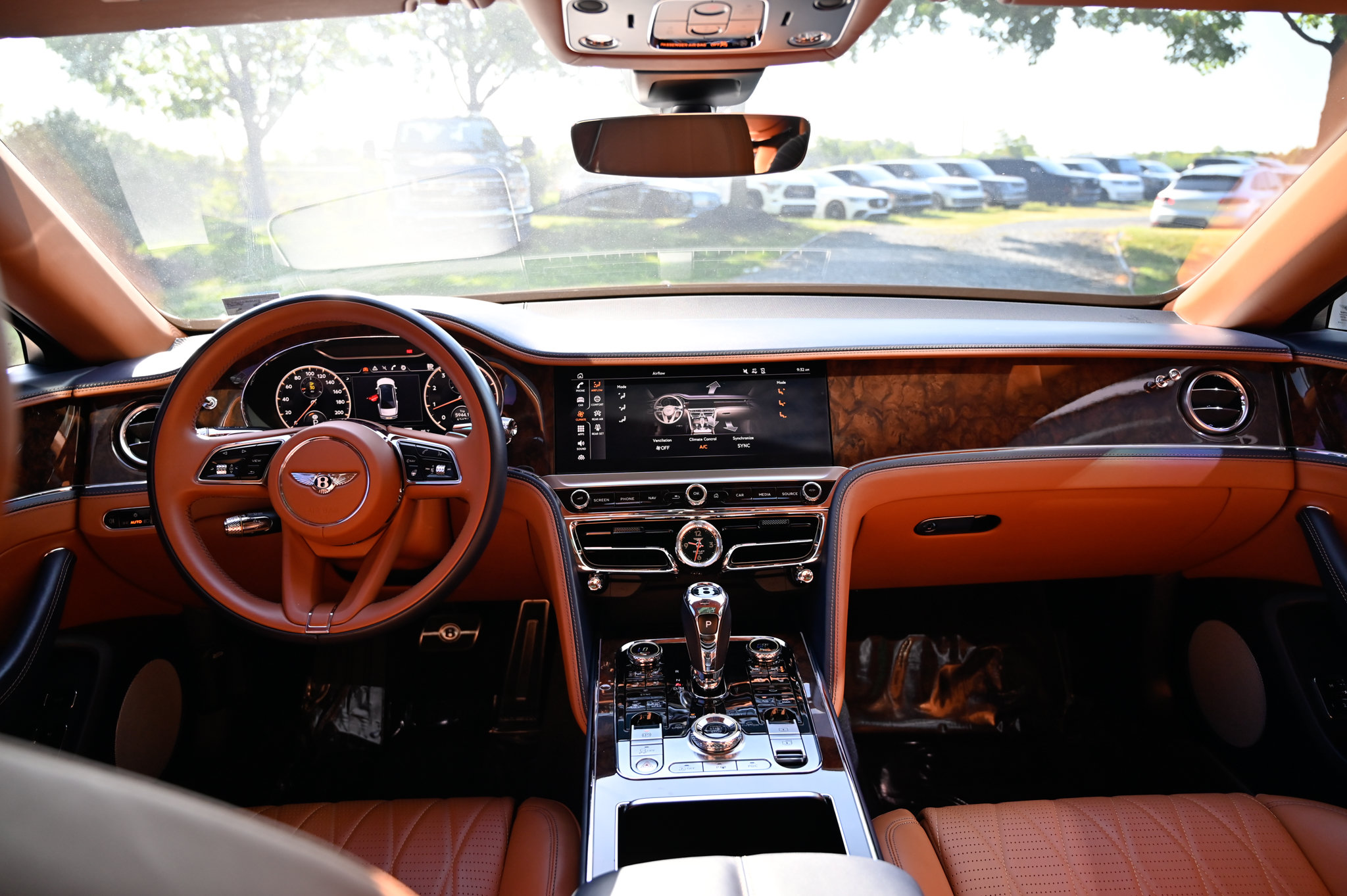 Used 2022 Bentley Flying Spur V8 AWD/4WD image 46
