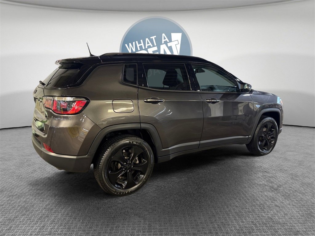 Used 2020 Jeep Compass Latitude image 3