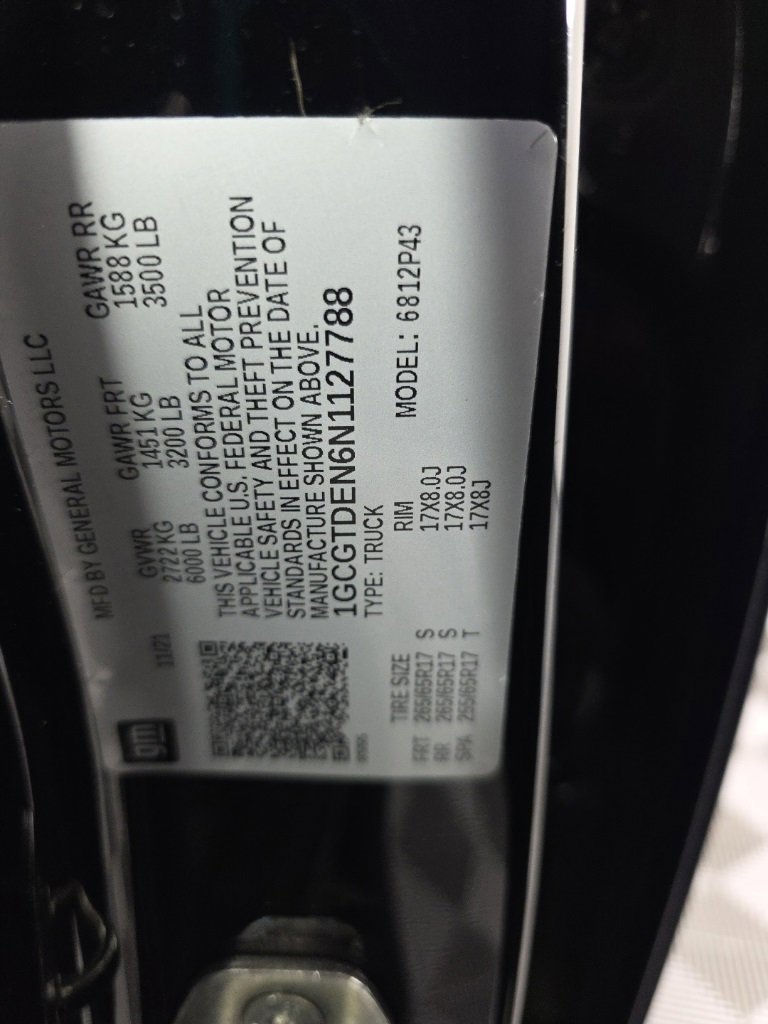 Used 2022 Chevrolet Colorado Z71 w/ Z71 Midnight Edition image 11