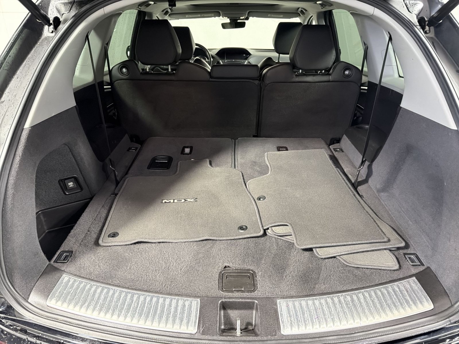 Used 2020 Acura MDX SH-AWD image 25