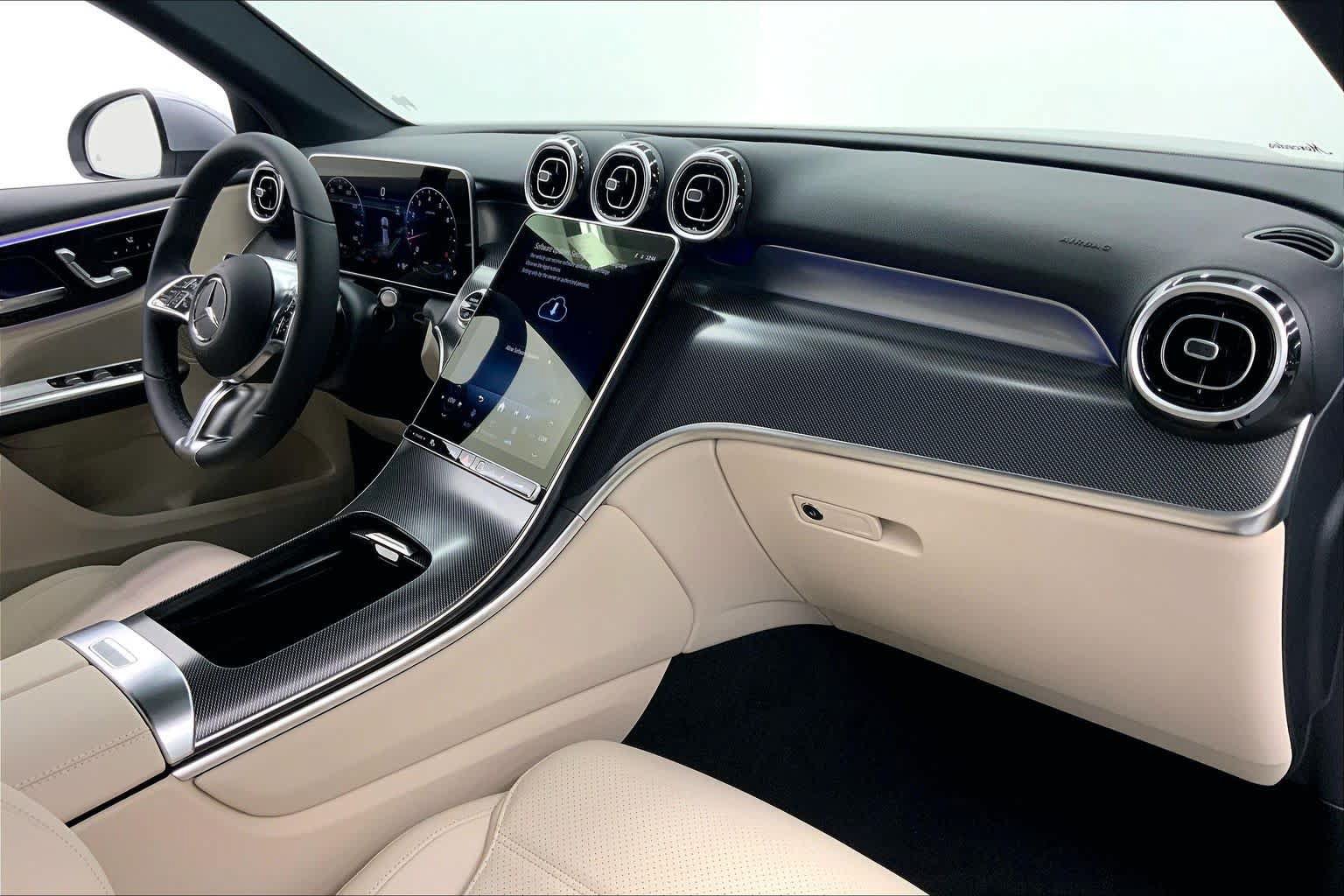 Used 2026 Mercedes-Benz GLC 300 image 11