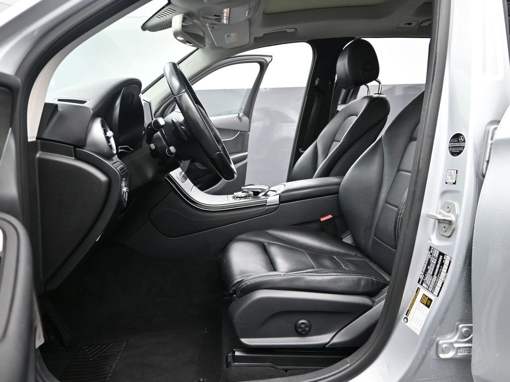 Used 2016 Mercedes-Benz GLC 300 4MATIC w/ Premium Package image 14