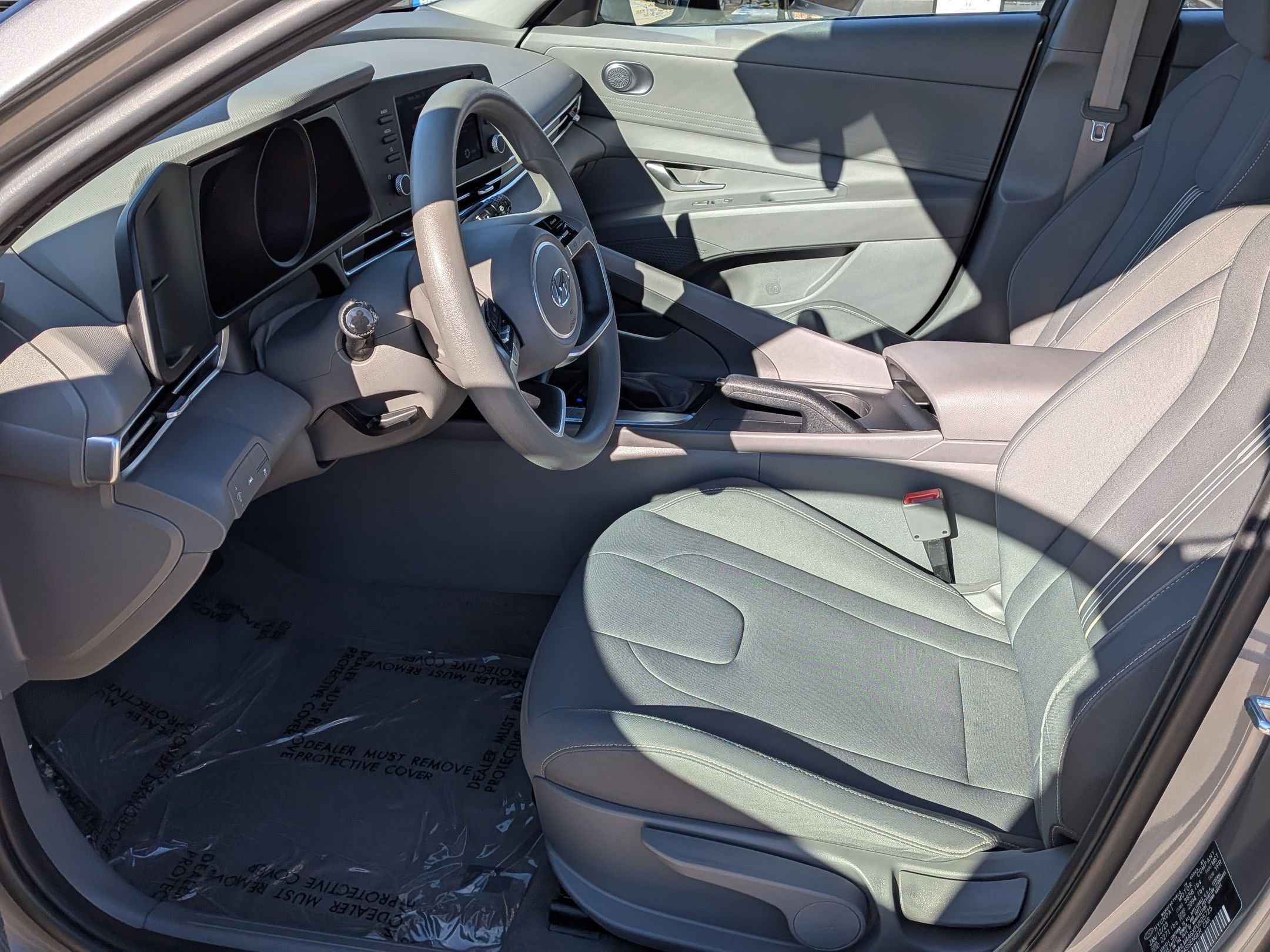 Used 2023 Hyundai Elantra SEL image 11