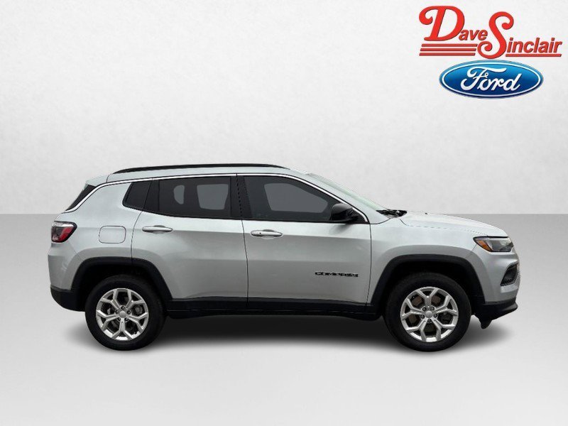 Used 2024 Jeep Compass Latitude image 5