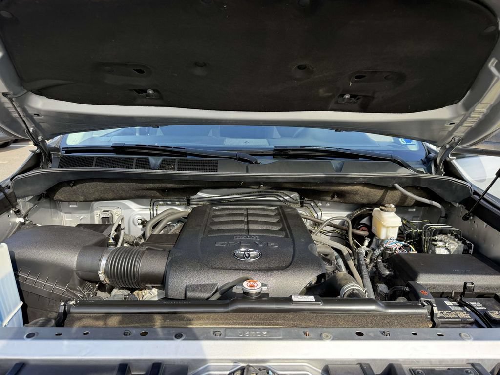 Used 2020 Toyota Tundra SR5 w/ SR5 Upgrade Package AWD/4WD image 12