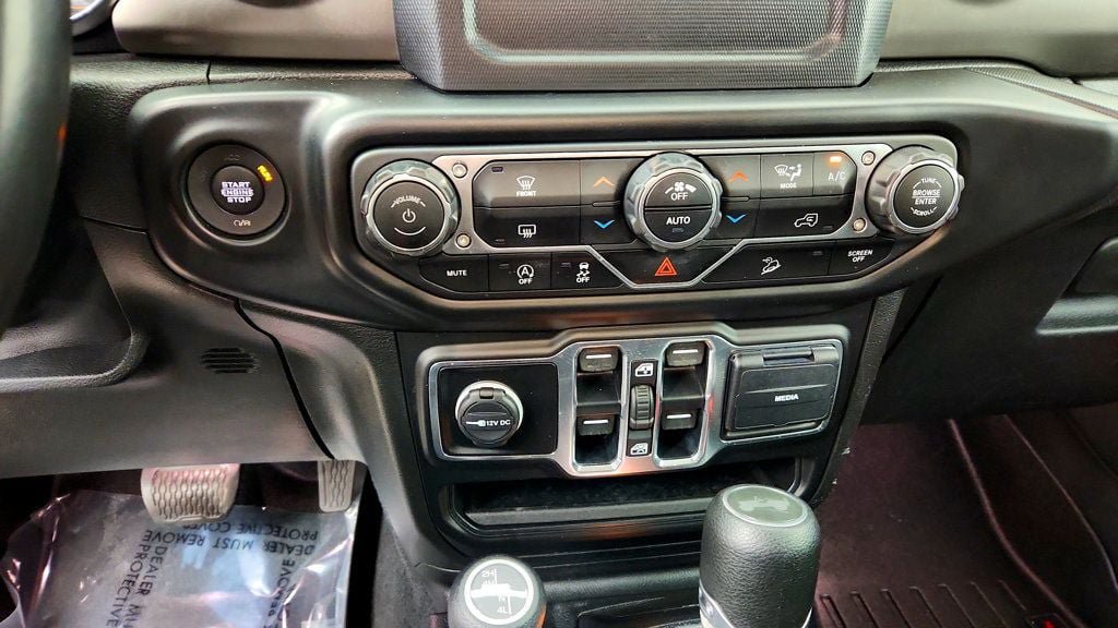 Used 2020 Jeep Wrangler Unlimited Sport S AWD/4WD image 17