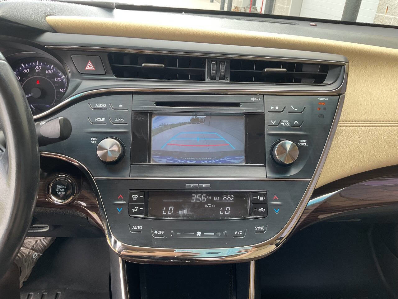 Used 2015 Toyota Avalon XLE FWD image 22