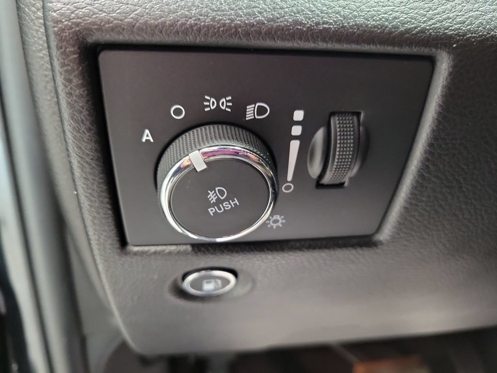 Certified 2021 Jeep Grand Cherokee High Altitude AWD/4WD image 36