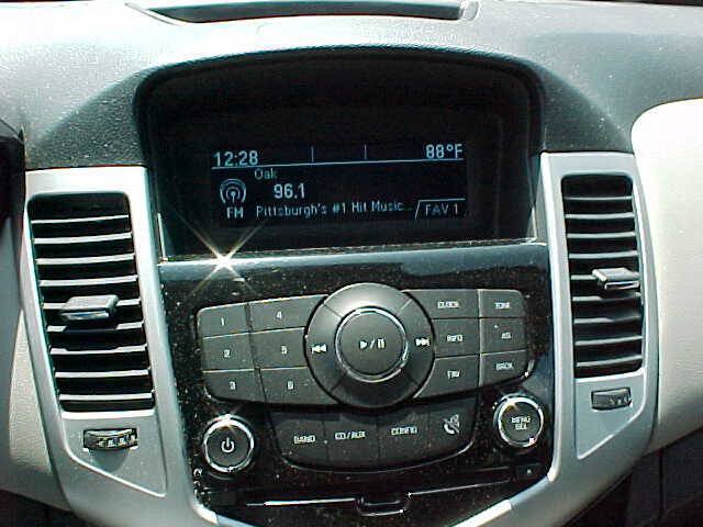 Used 2014 Chevrolet Cruze LS FWD image 18