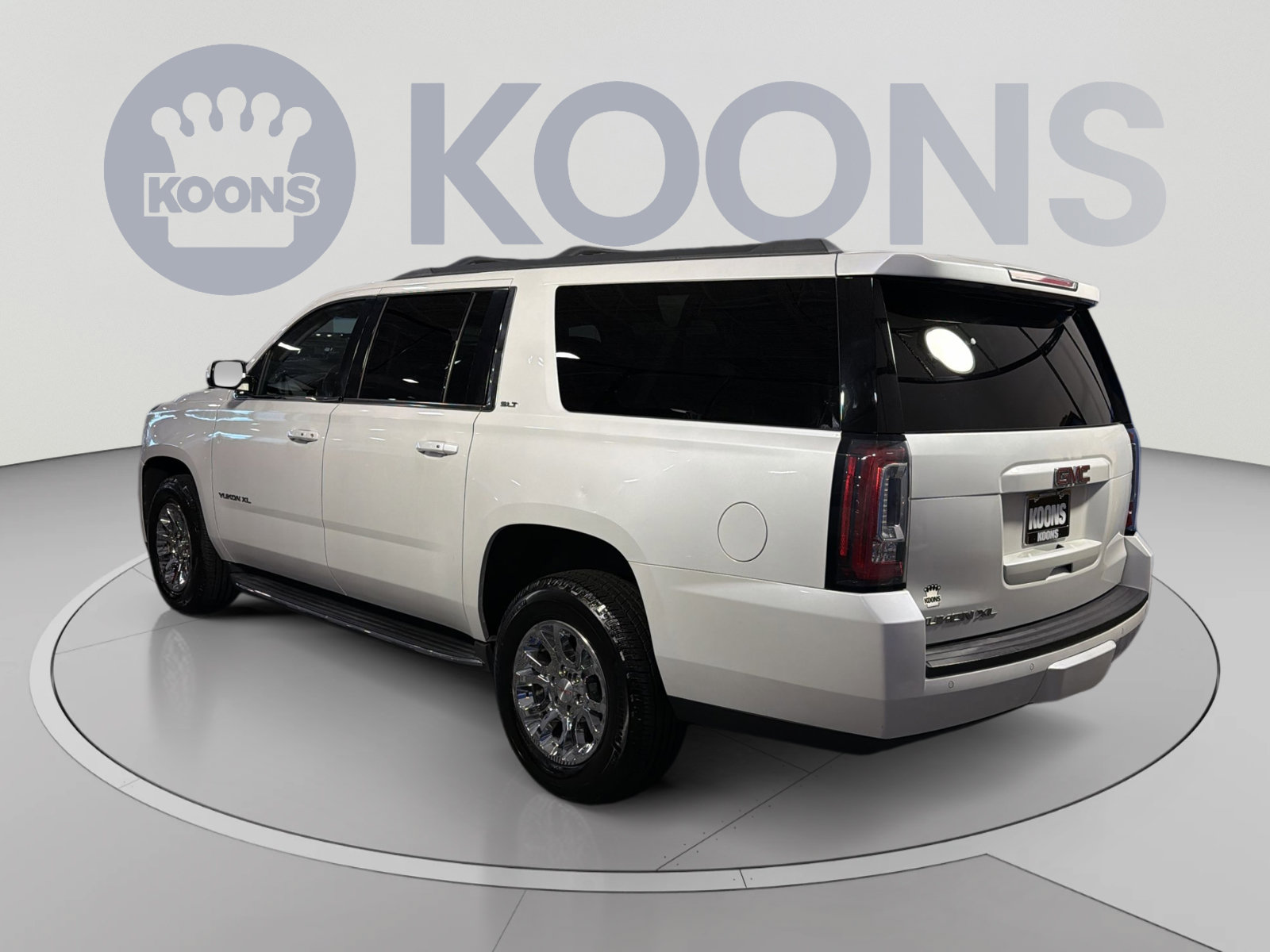 Used 2018 GMC Yukon XL SLT w/ Open Road Package AWD/4WD image 4