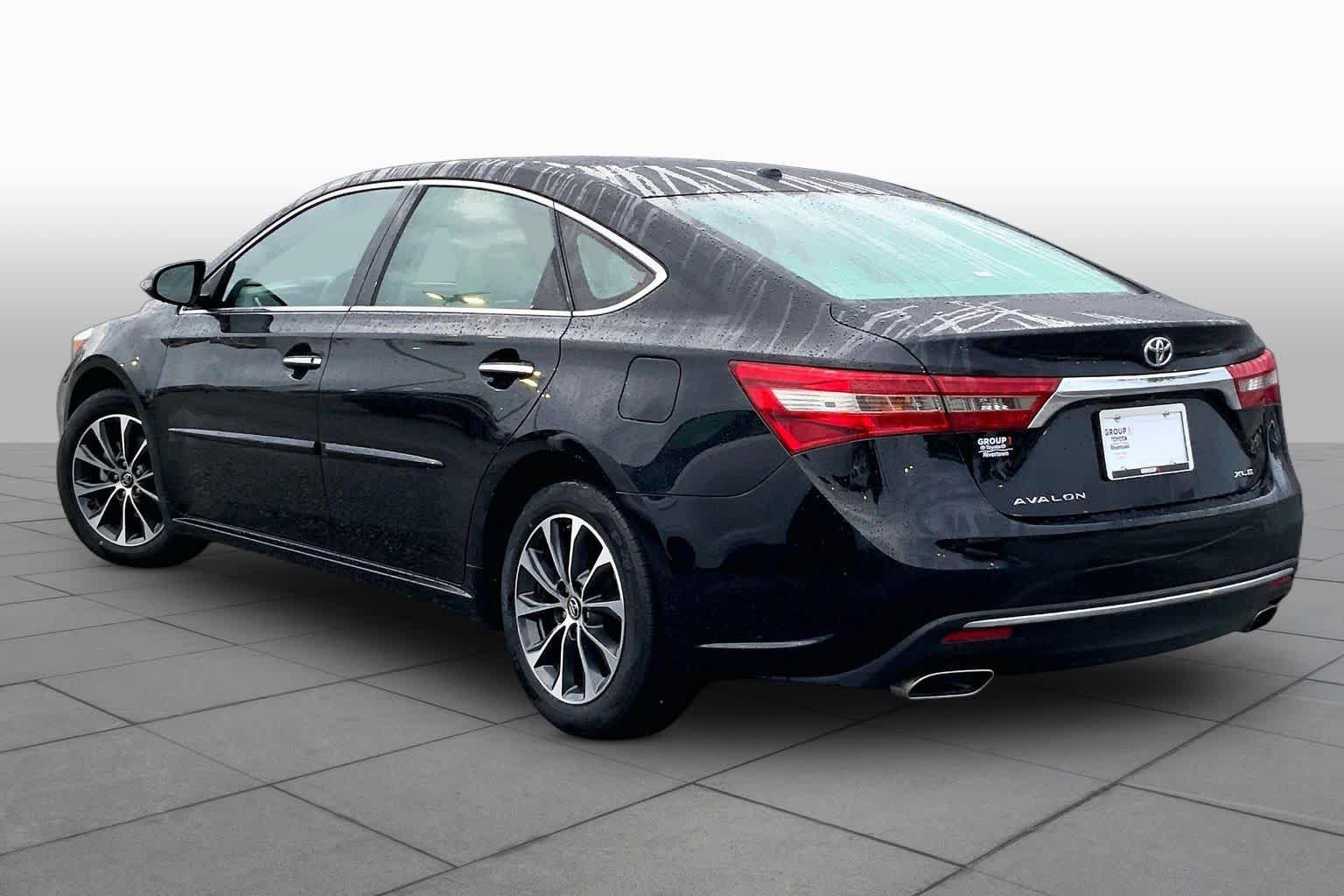 Used 2016 Toyota Avalon XLE FWD image 12