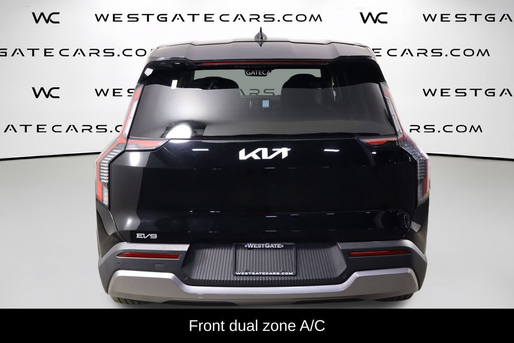 Used 2024 Kia EV9 Light Long Range RWD image 4