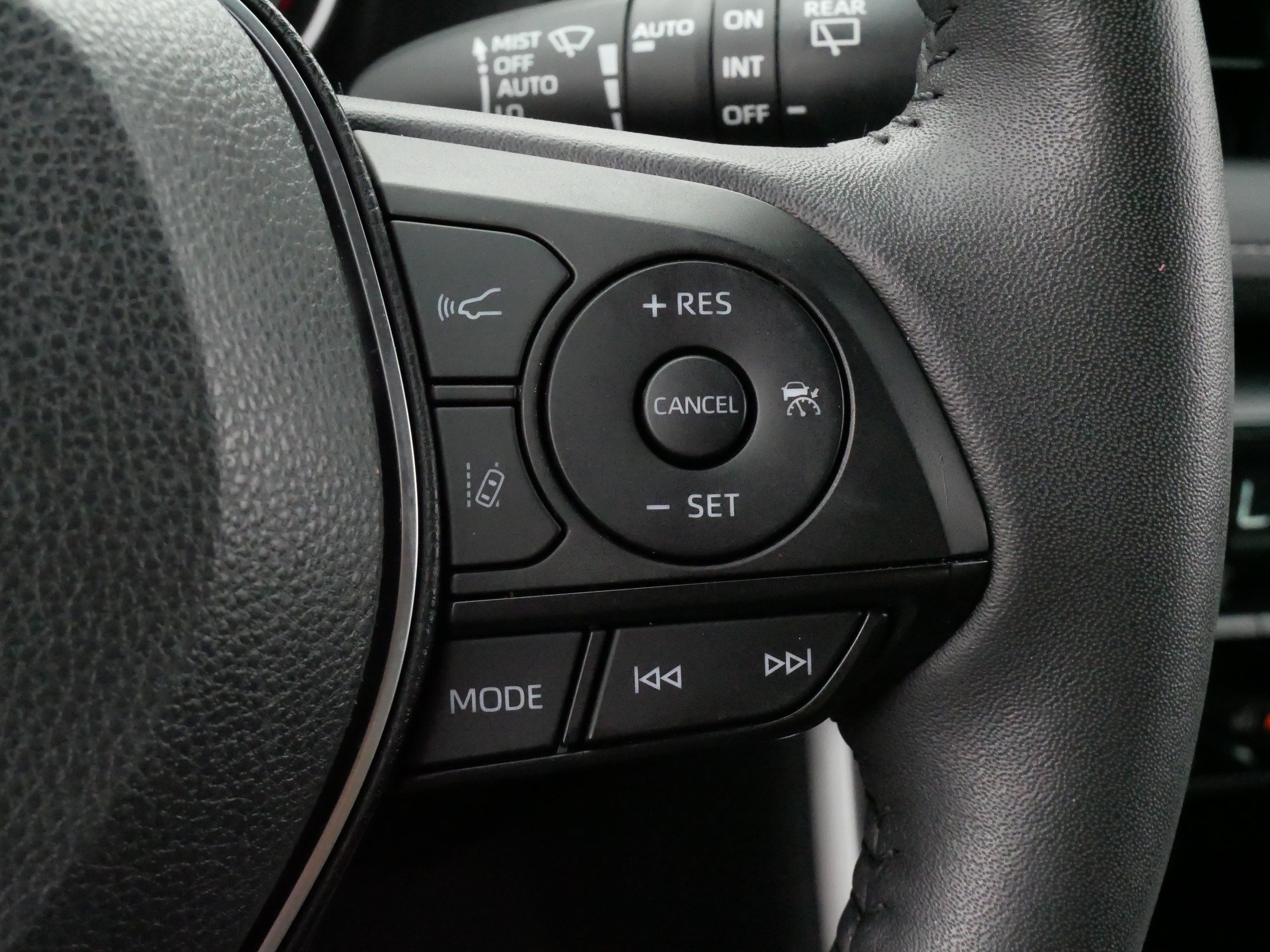 Certified 2023 Toyota RAV4 XLE Premium AWD/4WD image 25