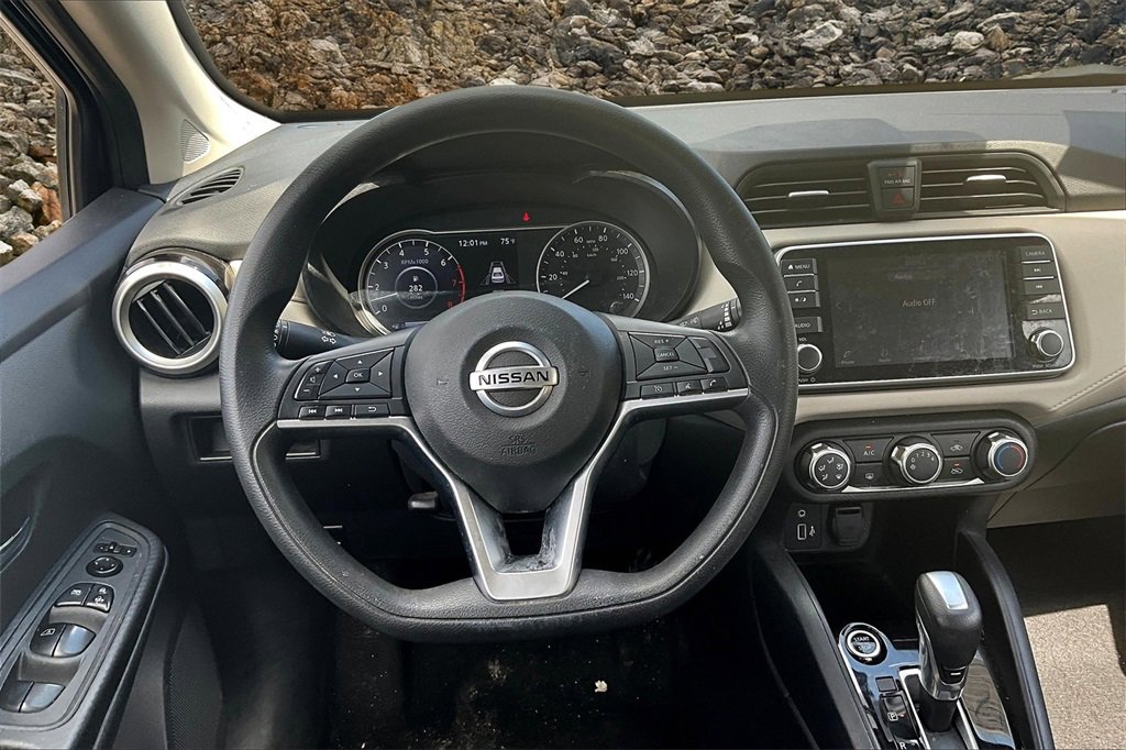 Used 2021 Nissan Versa SV image 5
