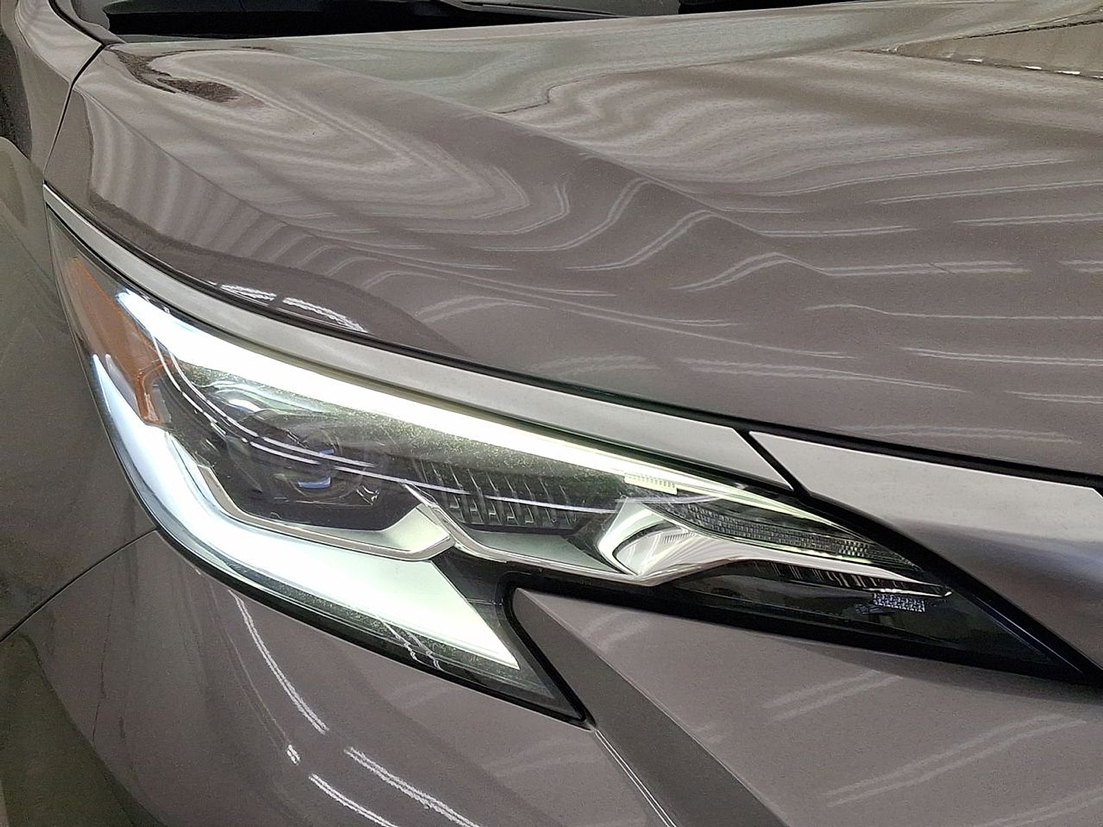 Certified 2023 Toyota Sienna Platinum AWD/4WD image 28