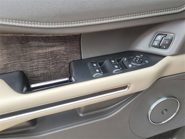 Used 2020 Ford Expedition Limited image 29