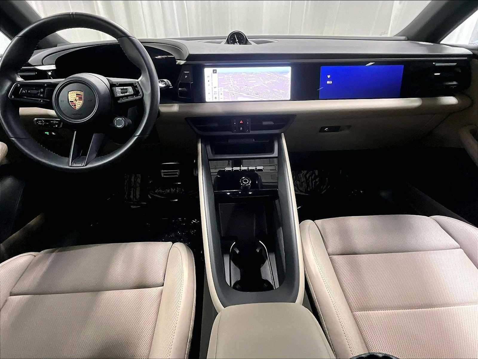 Used 2024 Porsche Macan 4 Electric image 17