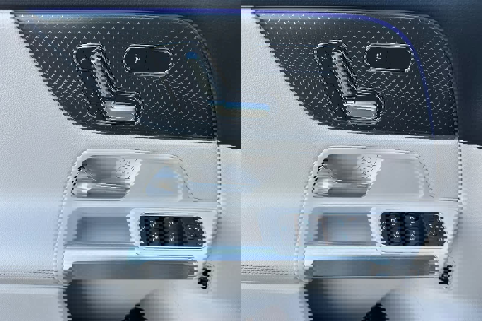 New 2025 Mercedes-Benz GLB 250 image 10