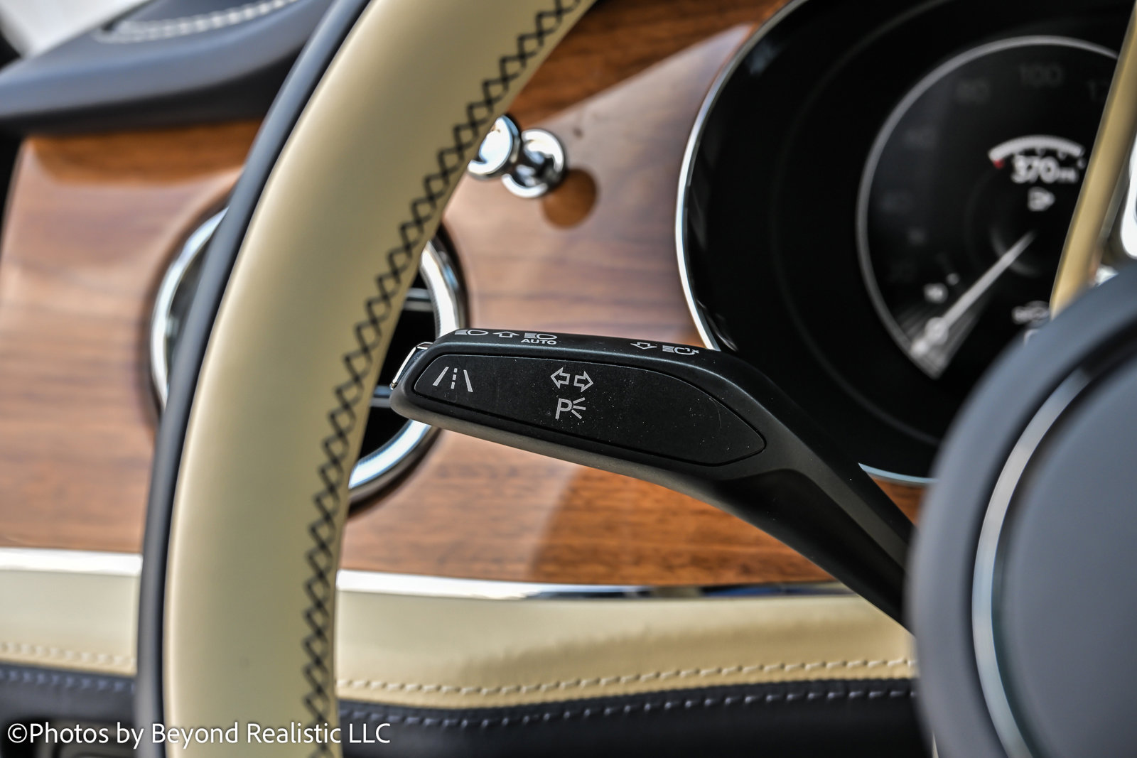 Certified 2023 Bentley Bentayga Extended Wheelbase image 42