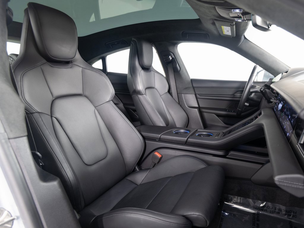 Certified 2022 Porsche Taycan GTS image 25