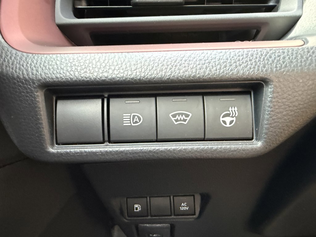 Used 2023 Toyota Prius Prime SE image 24