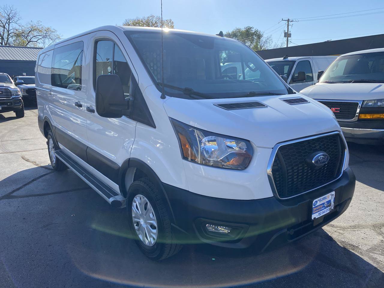Used 2025 Ford Transit 250 Low Roof w/ Exterior Upgrade Package RWD image 3