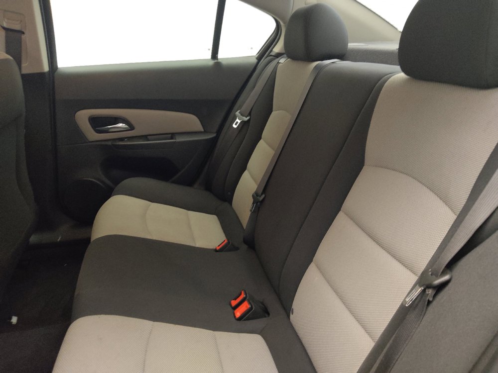 Used 2016 Chevrolet Cruze LS FWD image 18